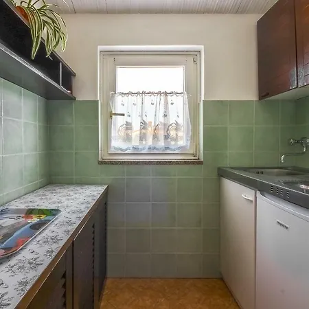 Radan - Near Brulo Beach Apartment Porec