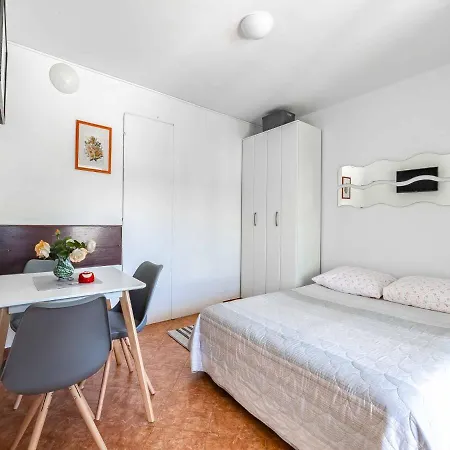 Apartment Radan - Near Brulo Beach *