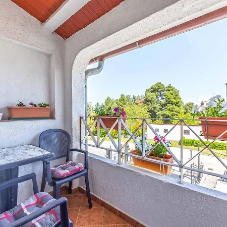 Radan - Near Brulo Beach Apartment *